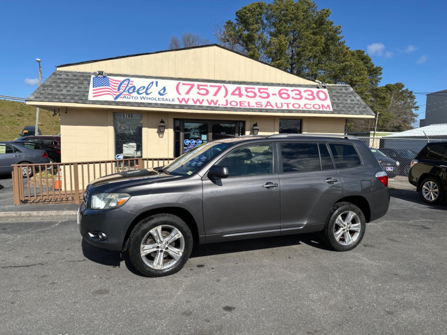 2008 Gray Toyota Highlander (JTEES43A982) , Automatic transmission, located at 5700 Curlew Drive, Norfolk, VA, 23502, (757) 455-6330, 36.841885, -76.209412 - Photo#0